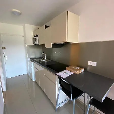 Studio Premiere Ligne Terrasse Vue Degagee Centre Point Zero アパート *